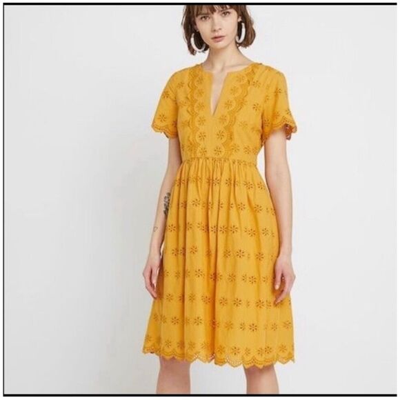 Madewell Eyelet Scalloped Trim Dress Size 00 - Picture 7 of 7